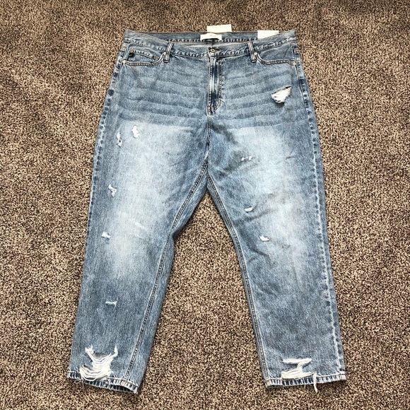Kancan Straight Fit Distressed Jeans NWT - Picture 1 of 2